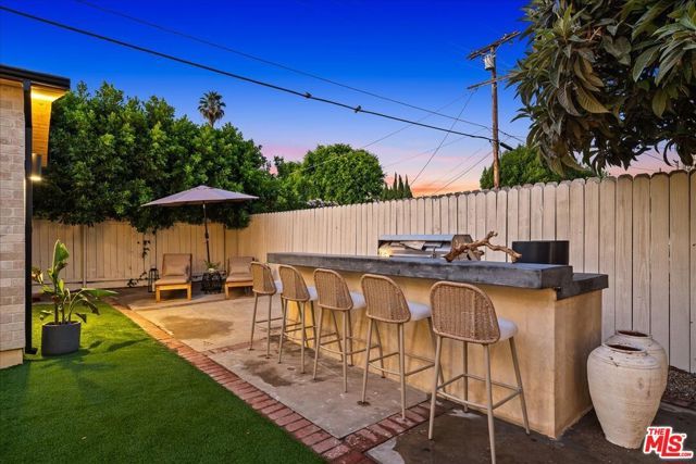 14537 Hesby Street, Sherman Oaks, CA 91403