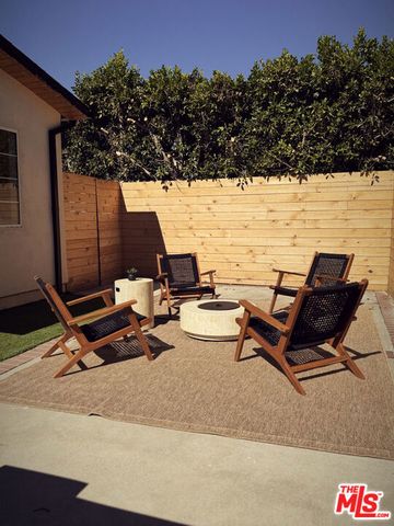 14537 Hesby Street, Sherman Oaks, CA 91403