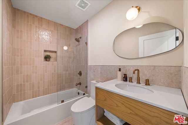 14537 Hesby Street, Sherman Oaks, CA 91403