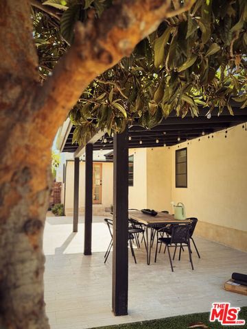 14537 Hesby Street, Sherman Oaks, CA 91403