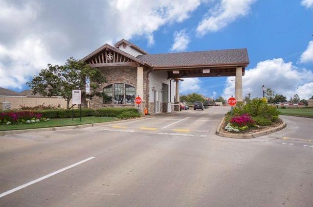 9930 Opal Rock Drive, Rosharon, TX 77583