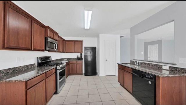 9930 Opal Rock Drive, Rosharon, TX 77583