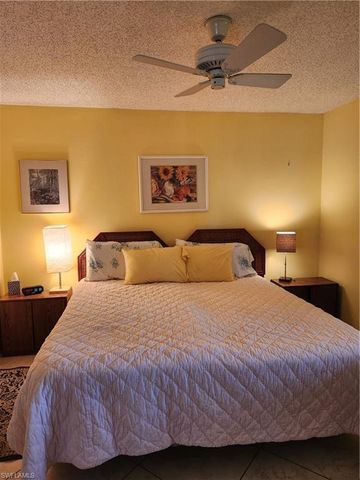 1629 Spoonbill LN 1629-A, Naples, FL 34105