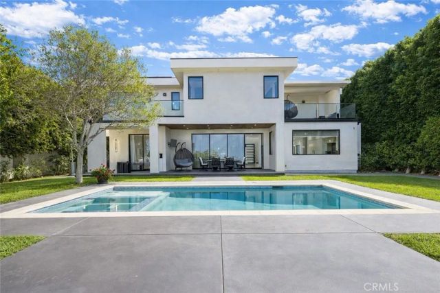 4545 Stern Avenue, Sherman Oaks, CA 91423