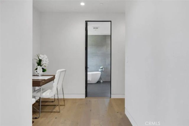 4545 Stern Avenue, Sherman Oaks, CA 91423