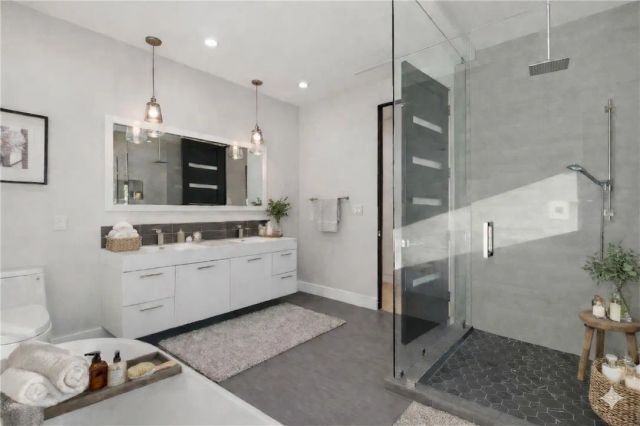 4545 Stern Avenue, Sherman Oaks, CA 91423