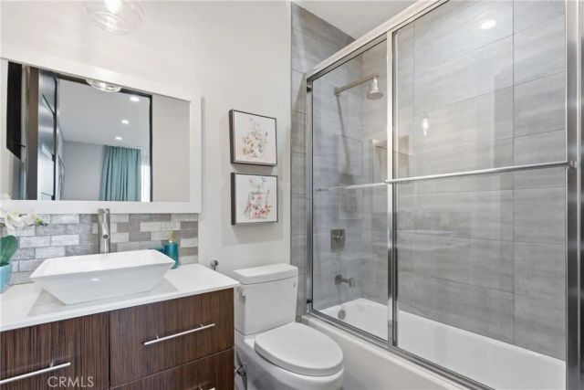 4545 Stern Avenue, Sherman Oaks, CA 91423