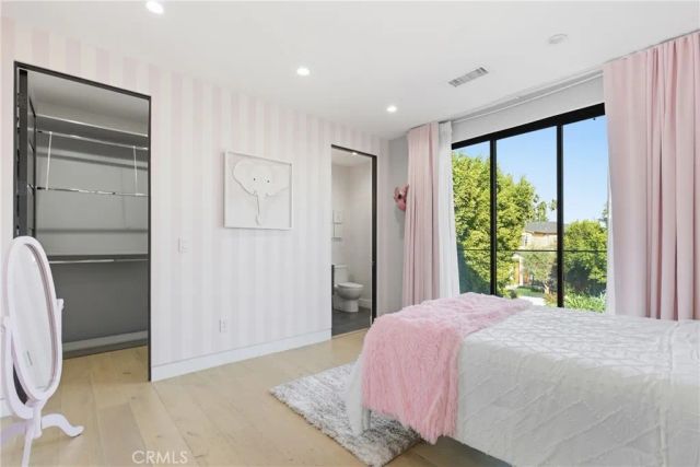 4545 Stern Avenue, Sherman Oaks, CA 91423