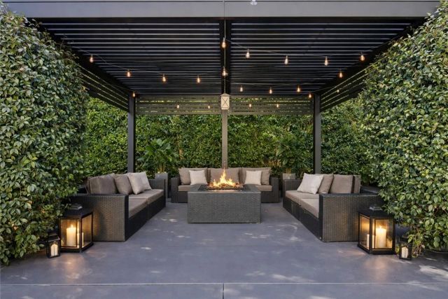 4545 Stern Avenue, Sherman Oaks, CA 91423