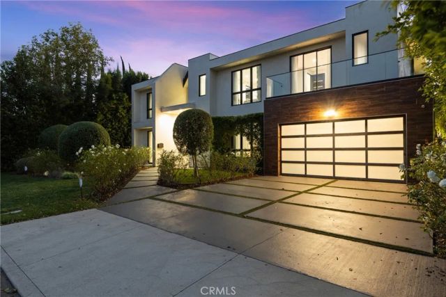 4545 Stern Avenue, Sherman Oaks, CA 91423