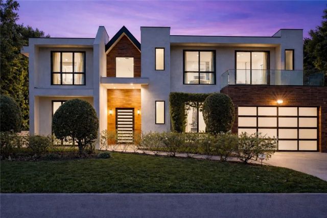 4545 Stern Avenue, Sherman Oaks, CA 91423