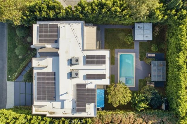 4545 Stern Avenue, Sherman Oaks, CA 91423