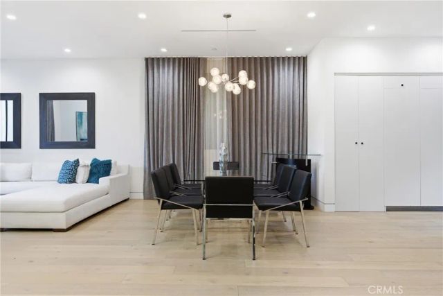 4545 Stern Avenue, Sherman Oaks, CA 91423