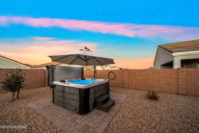 12725 E Russo Drive, Vail, AZ 85641