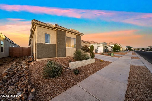 12725 E Russo Drive, Vail, AZ 85641