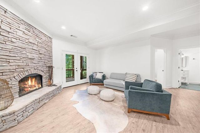 3410 Banks Mountain Place, Gainesville, GA 30506