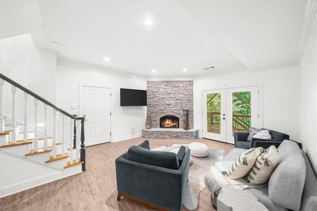 3410 Banks Mountain Place, Gainesville, GA 30506