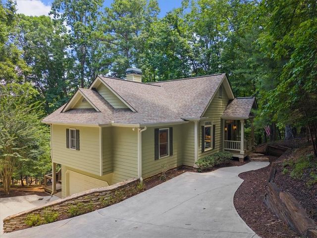 3410 Banks Mountain Place, Gainesville, GA 30506