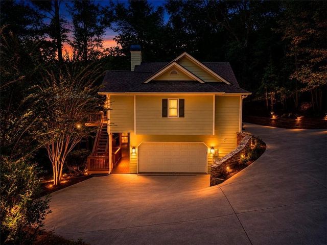 3410 Banks Mountain Place, Gainesville, GA 30506