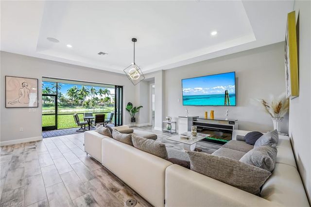 15495 Rio Ponace CT, Naples, FL 34114
