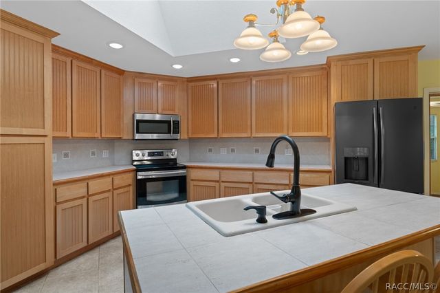 5931 N Brookgreen Drive, Crystal River, FL 34428