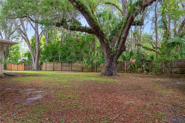 5931 N Brookgreen Drive, Crystal River, FL 34428