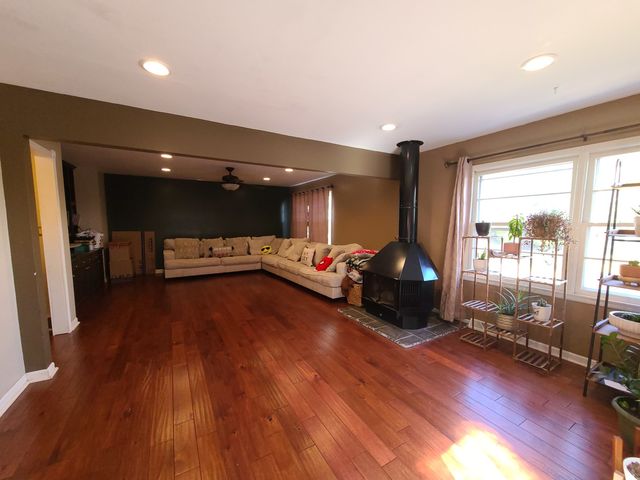 635 2nd Avenue, Dixon, IL 61021