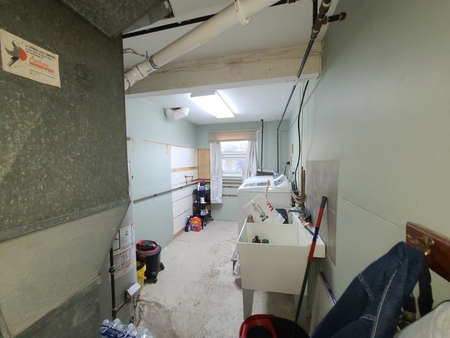 635 2nd Avenue, Dixon, IL 61021