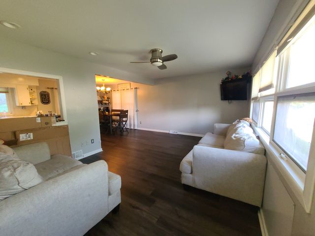 635 2nd Avenue, Dixon, IL 61021