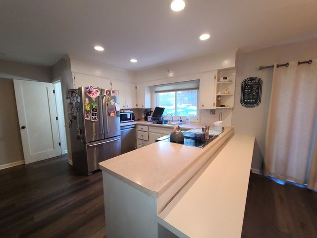 635 2nd Avenue, Dixon, IL 61021