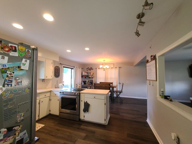 635 2nd Avenue, Dixon, IL 61021