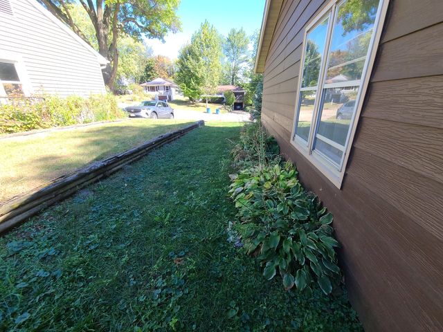 635 2nd Avenue, Dixon, IL 61021