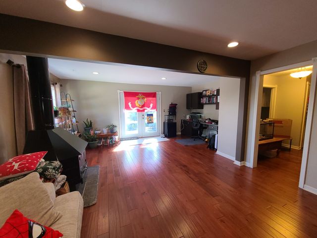 635 2nd Avenue, Dixon, IL 61021