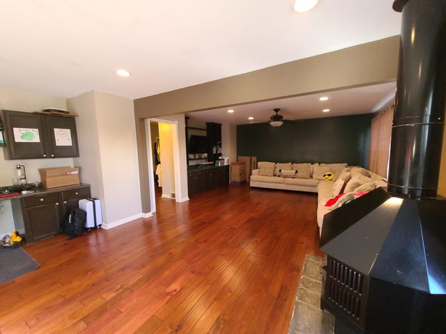 635 2nd Avenue, Dixon, IL 61021