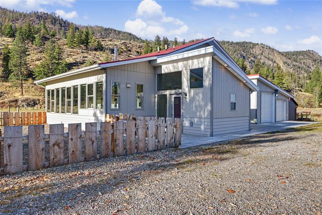422 River Road E, Plains, MT 59859