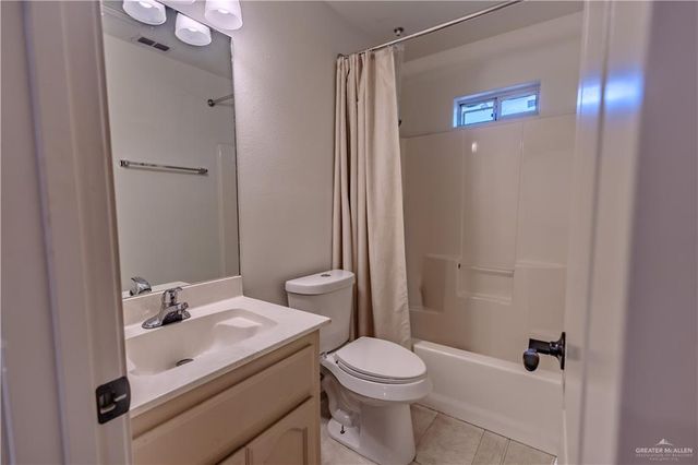 2002 W 42nd Street, Mission, TX 78573