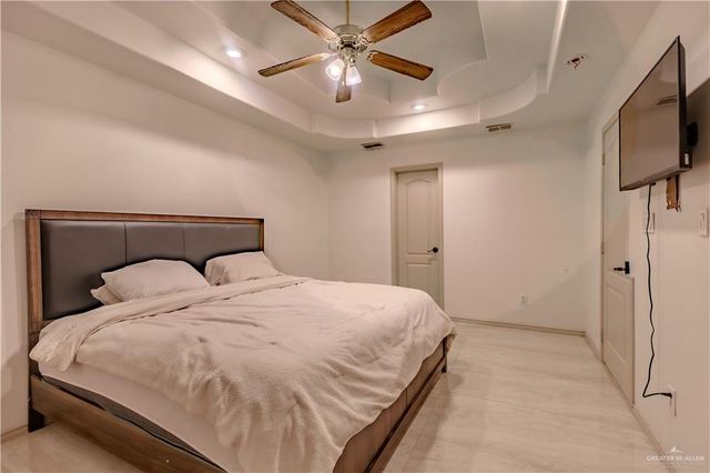 2002 W 42nd Street, Mission, TX 78573
