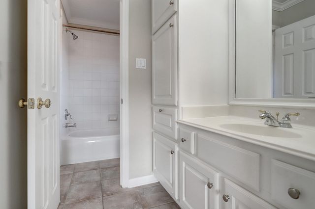 5365 Lampasas Street, Houston, TX 77056