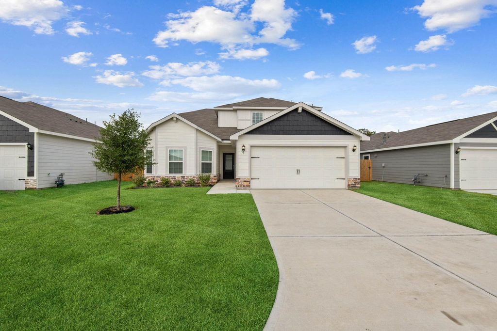 25522 Blooming Hazel Drive, Cleveland, TX 77328
