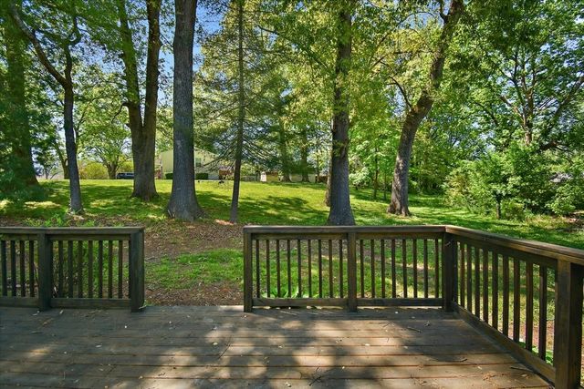 309 Rickenbacker Dr, Tullahoma, TN 37388