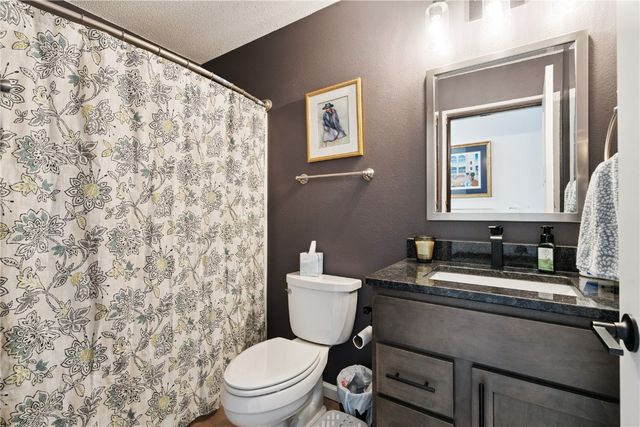 1211 Wolf Dr NW, Cedar Rapids, IA 52405