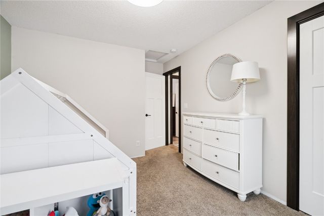 1211 Wolf Dr NW, Cedar Rapids, IA 52405