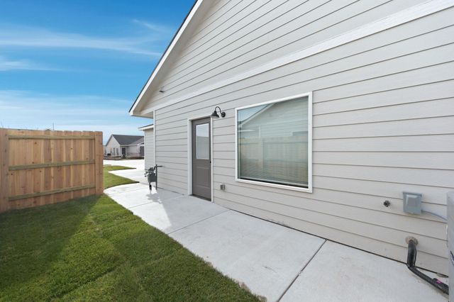 16830 W Kashmir St, Goddard, KS 67052