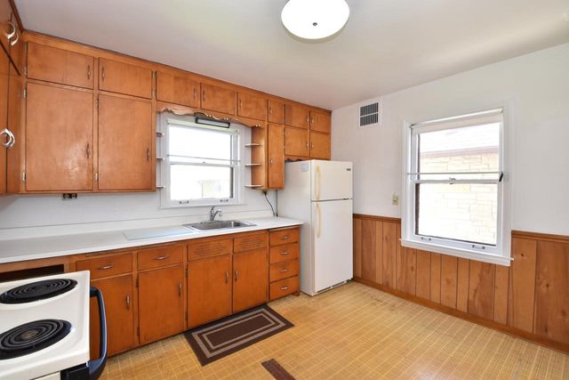 12814 W Hampton AVENUE, Butler, WI 53007