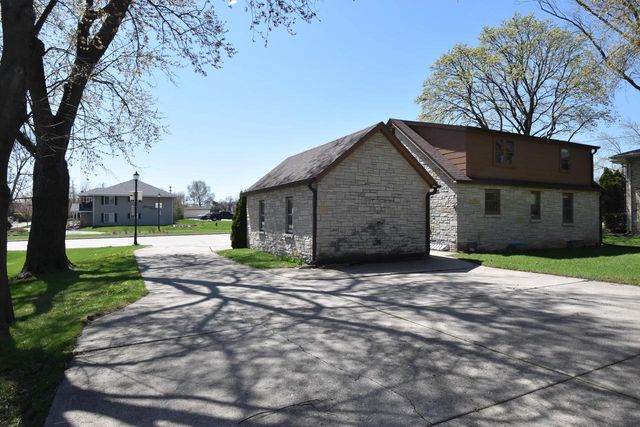 12814 W Hampton AVENUE, Butler, WI 53007