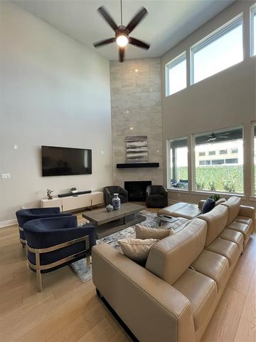25014 Ryleigh Cove Circle, Tomball, TX 77375