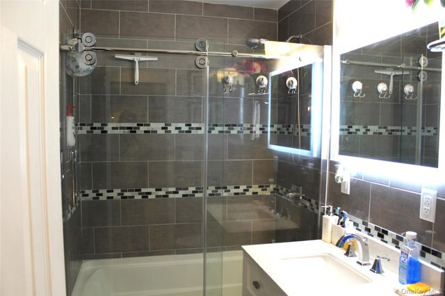 1 Secora B19, Monsey, NY 10952