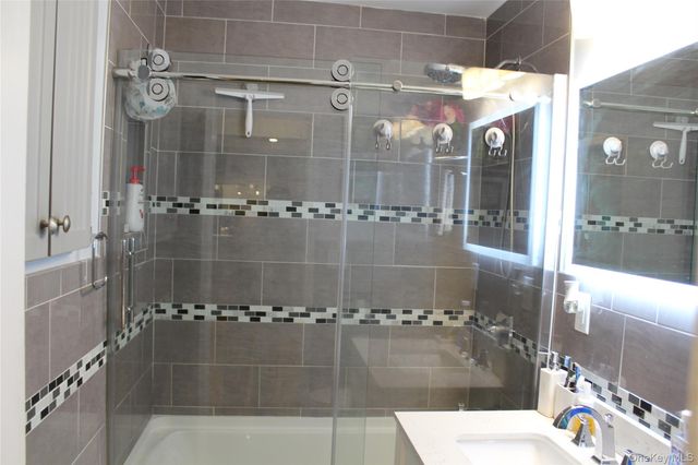 1 Secora B19, Monsey, NY 10952