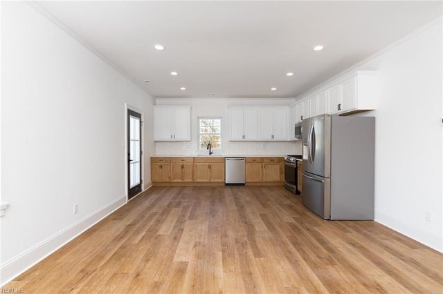 3200 Holly Rd Apt 201, Virginia Beach, VA 23451