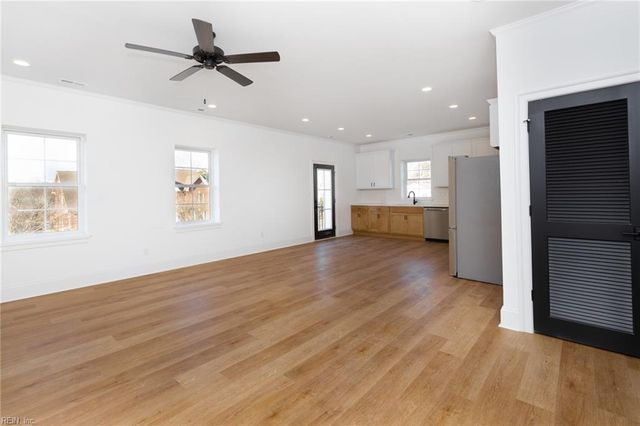 3200 Holly Rd Apt 201, Virginia Beach, VA 23451